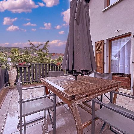 Appartement 2 Chambres Au Coeur Du Vignoble Avec Terrasse Riquewihr Exterior photo
